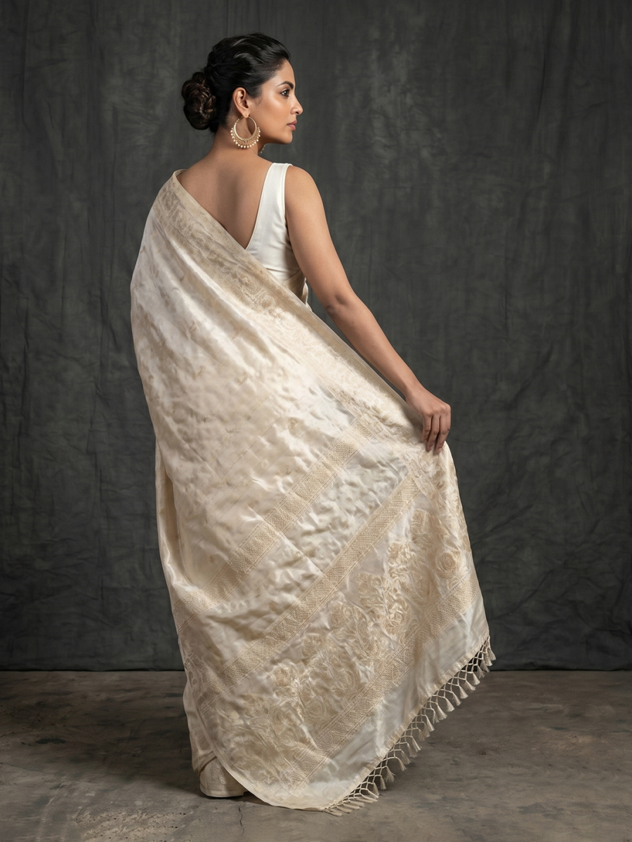Ivory Hand-woven Bengal Tussar Jamdani